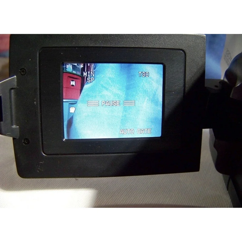 JVC Compact Super VHS-C Camcorder GR-SXM340U 600x Zoom Bundle Tested